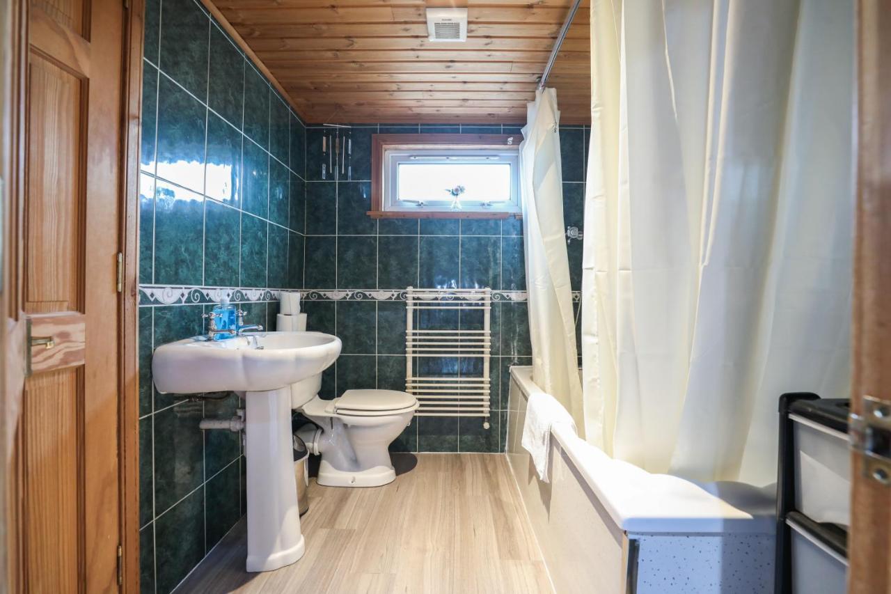 Beautiful 4 Bedroom Cottage - Ideal Location - Free Parking Edimburgo Esterno foto