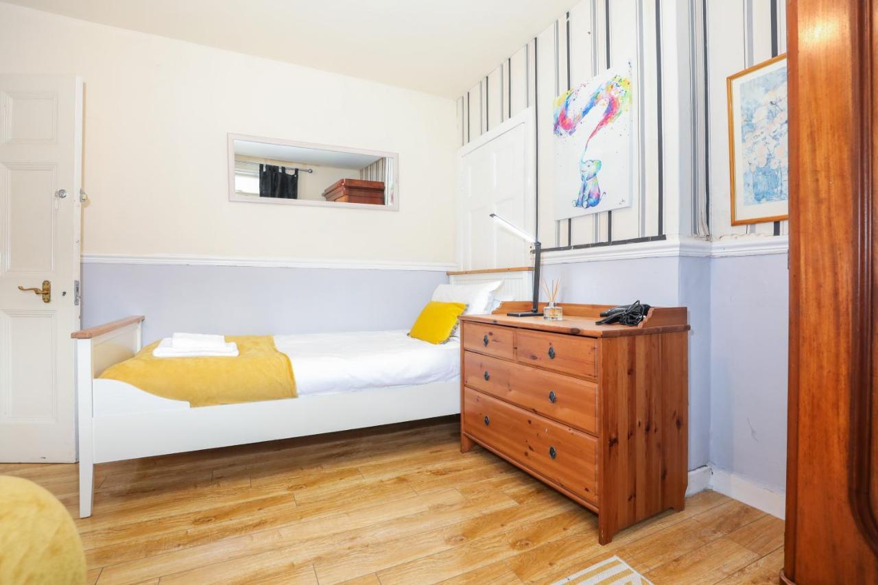 Beautiful 4 Bedroom Cottage - Ideal Location - Free Parking Edimburgo Esterno foto
